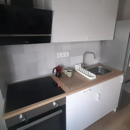 Centro- Piso Reformado, Exterior, Wifi, A 1 Minuto De Puerta Purchena