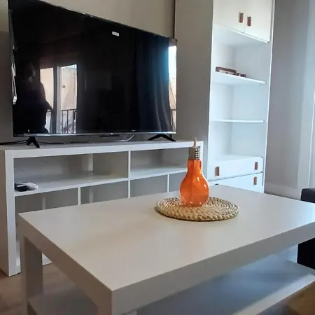 Centro- Piso Reformado, Exterior, Wifi, A 1 Minuto De Puerta Purchena Apartment Almeria