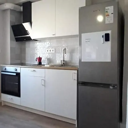 Centro- Piso Reformado, Exterior, Wifi, A 1 Minuto De Puerta Purchena *