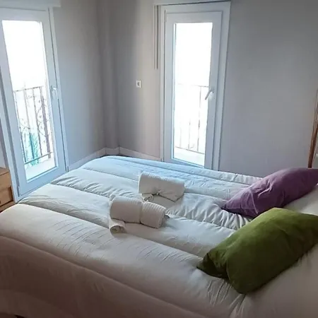 Centro- Piso Reformado, Exterior, Wifi, A 1 Minuto De Puerta Purchena Almeria